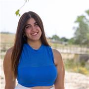 Profesora de apoyo escolar de preescolar y primaria
